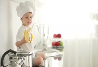 با خوردن موز چه اتفاقی برای بدن می افتد ؟