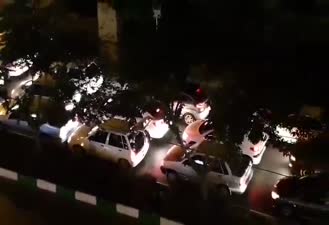 شادی مردم تهران پس از برد ایران برابر مراکش