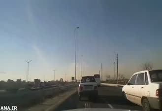 تعقیب و گریز پلیس تا واژگون شدن اتومبیل
