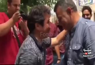خوشحالی علی دايی پس از ديدن خداداد عزيزی 