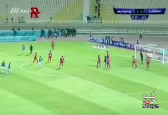 دروغ بزرگ و باورنکردنی گزارشگر بازی پرسپوليس و استقلال خوزستان