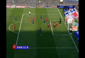 مهار پنالتی استقلال توسط بیرانوند