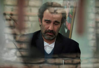 سریال پایتخت نقی با پنجه بوکس و نانچیکو