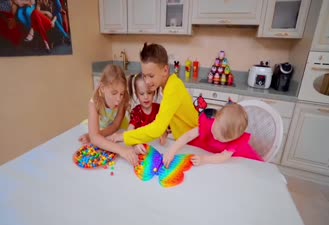 برنامه کودک وانیا مانیا / چالش آهنگ ۵ تایی / Vania Mania Kids / five Kids Pop It Challenge Song