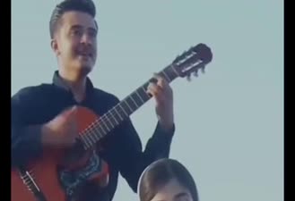 آهنگ زیبای دریا با اجرای گروهی
