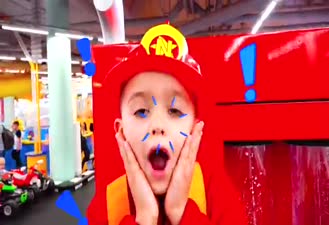 برنامه کودک ولد و نیکی / کریس در مرکز بازی / Chris play at the game center for children