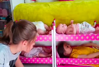برنامه کودک امیلی / با بچه ها بازی کنید
