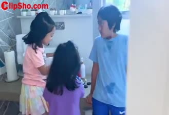 برنامه کودک خانواده کاجی / فرشته در قفسه ما 