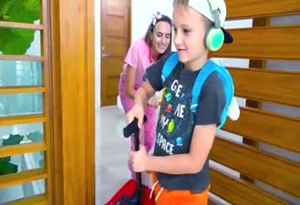 برنامه کودک ولاد و نیکی / نیکی خلبان می شود و دوستانش را نجات می دهد