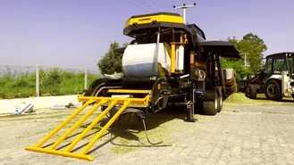 سیلاژ 700 کیلویی علوفه komel- شرکت جاوید کشت لیزری