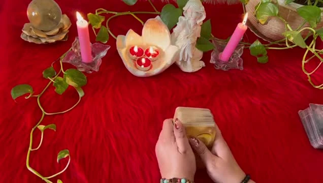 پیام تاروت برای امروز 16 فروردین 1403