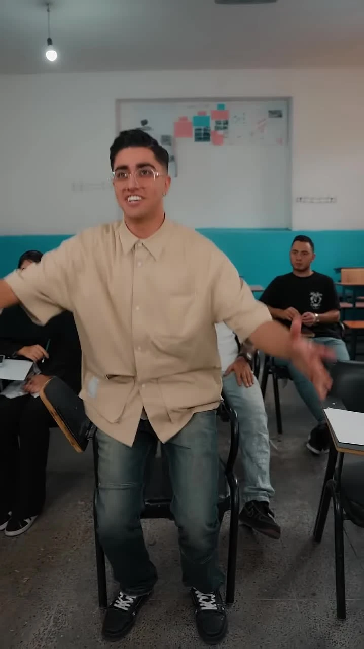 روز اول دانشگاه و دانشجوی پاچه خوار 😂