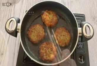 آشپزی غذای گیاهی با کلم