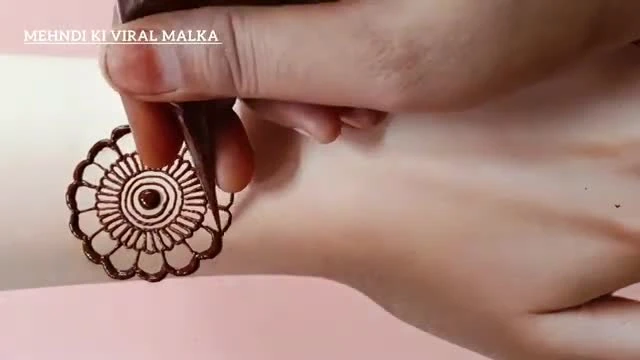 طراحی و ایده نقش حنا